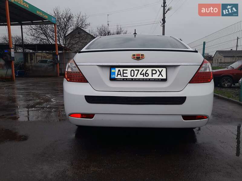 Седан Geely Emgrand 7 (EC7) 2013 в Дніпрі
