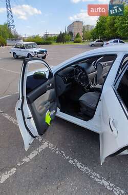 Хэтчбек Geely Emgrand 7 (EC7) 2014 в 