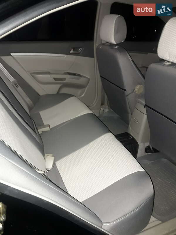 Седан Geely Emgrand 7 (EC7) 2011 в Чернігові
