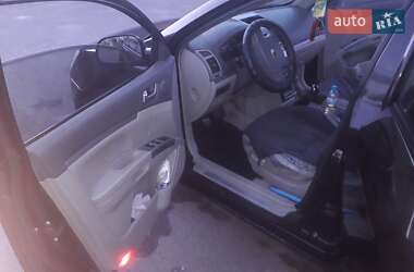 Хэтчбек Geely Emgrand 7 (EC7) 2011 в Коростене