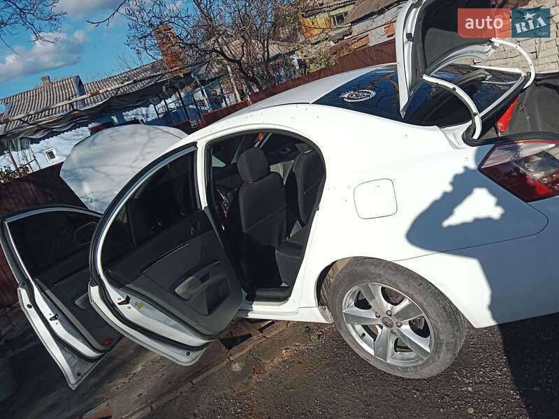 Седан Geely Emgrand 7 (EC7) 2013 в Кривом Роге