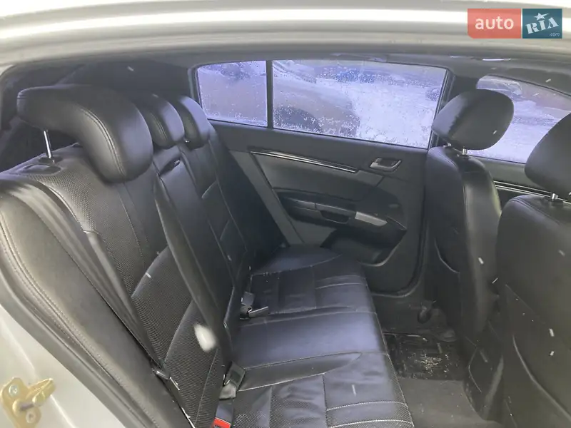 Хэтчбек Geely Emgrand 7 (EC7) 2013 в 