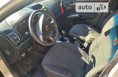 Хэтчбек Geely Emgrand 7 (EC7) 2013 в 