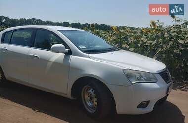 Хетчбек Geely Emgrand 7 (EC7) 2013 в 