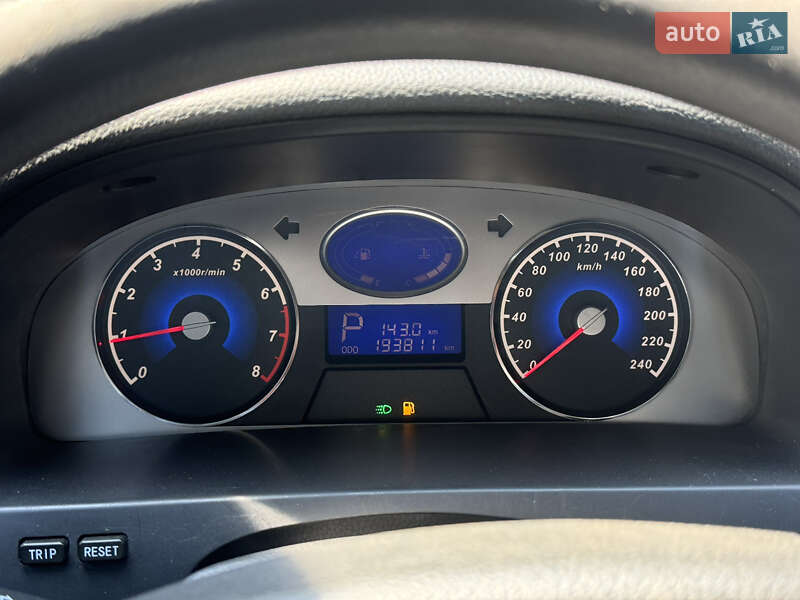 Седан Geely Emgrand 7 (EC7) 2014 в Краснограді