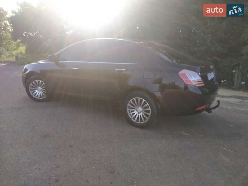 Седан Geely Emgrand 7 (EC7) 2012 в 