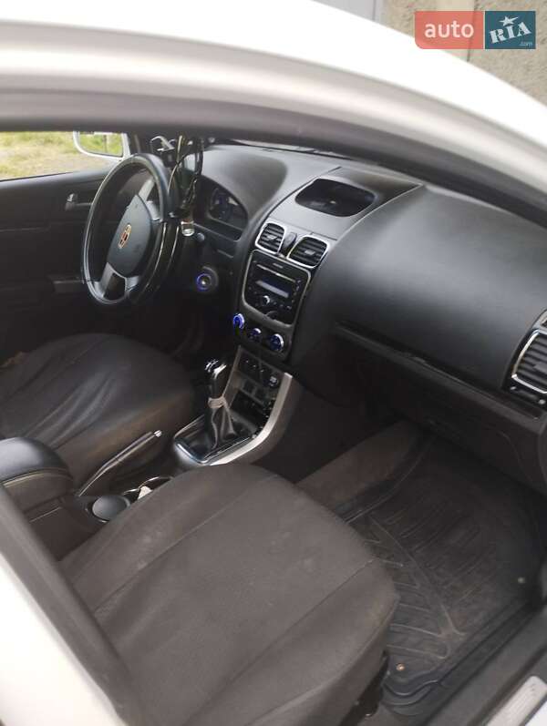 Седан Geely Emgrand 7 (EC7) 2013 в Подільську
