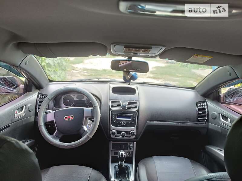 Седан Geely Emgrand 7 (EC7) 2015 в Зміїві