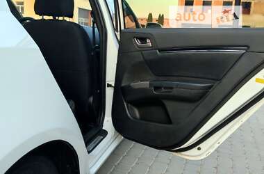 Седан Geely Emgrand 7 (EC7) 2012 в 