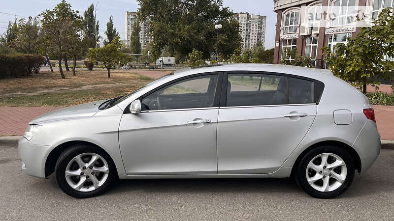 Хэтчбек Geely Emgrand 7 (EC7) 2012 в Киеве