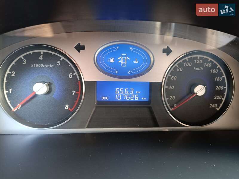 Хетчбек Geely Emgrand 7 (EC7) 2012 в Мукачевому