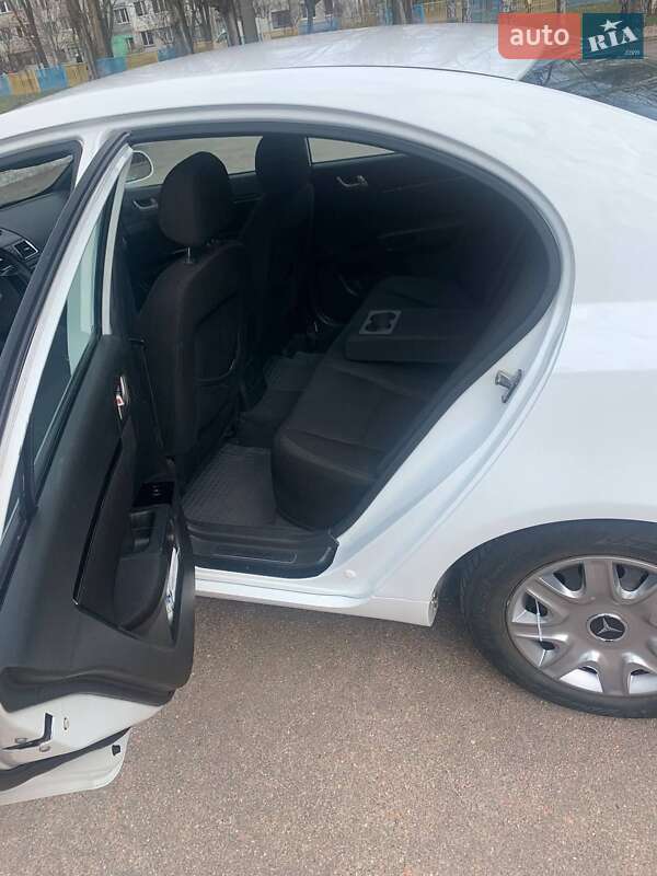 Седан Geely Emgrand 7 (EC7) 2015 в Черкасах