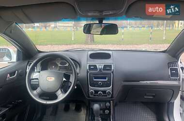 Седан Geely Emgrand 7 (EC7) 2015 в 