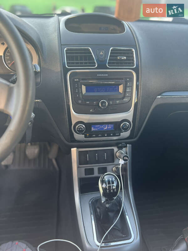 Хетчбек Geely Emgrand 7 (EC7) 2013 в Києві