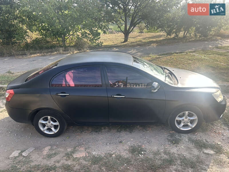 Седан Geely Emgrand 7 (EC7) 2012 в Дніпрі