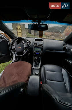 Хетчбек Geely Emgrand 7 (EC7) 2013 в 