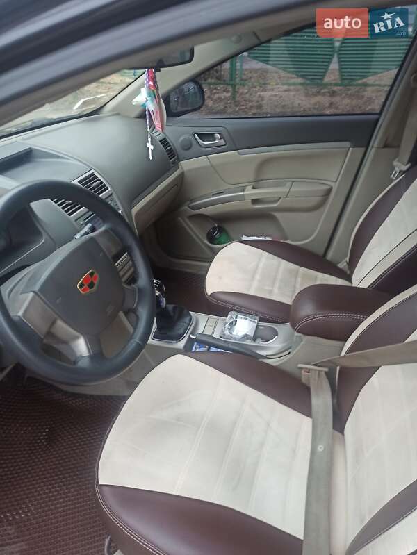 Седан Geely Emgrand 7 (EC7) 2011 в Деражні