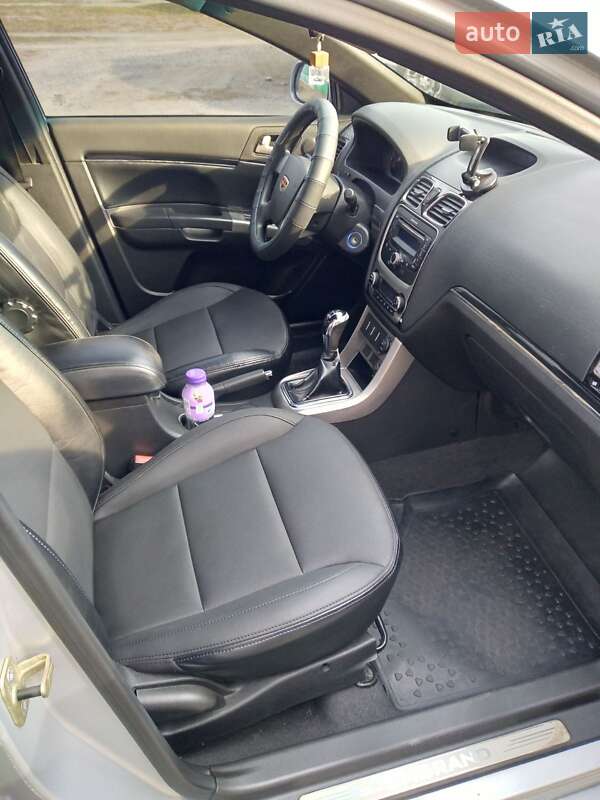 Седан Geely Emgrand 7 (EC7) 2013 в Тальном