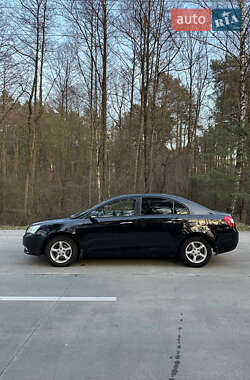Седан Geely Emgrand 7 (EC7) 2012 в 