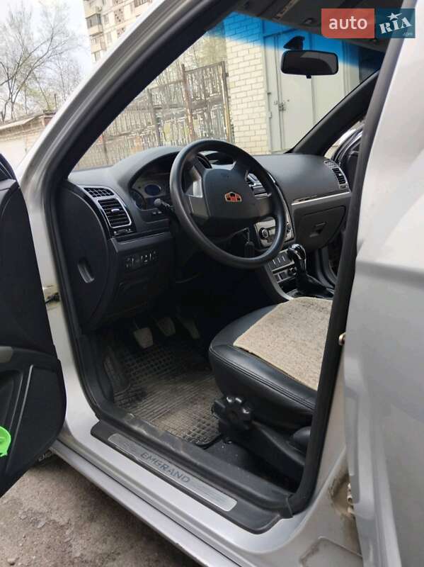 Седан Geely Emgrand 7 (EC7) 2013 в 