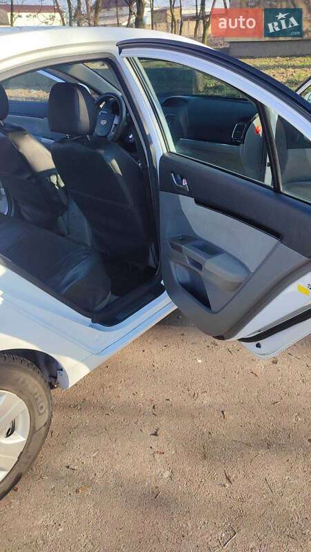 Седан Geely Emgrand 7 (EC7) 2014 в Рівному