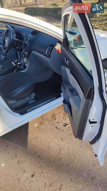 Седан Geely Emgrand 7 (EC7) 2014 в Рівному