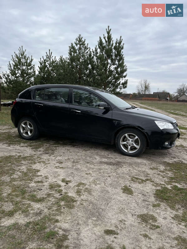 Хэтчбек Geely Emgrand 7 (EC7) 2011 в Дубровице
