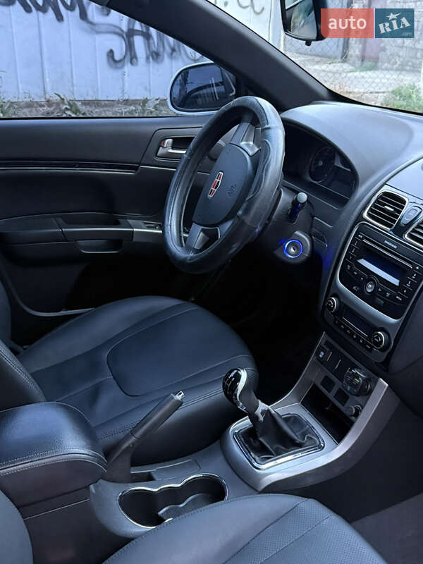 Седан Geely Emgrand 7 (EC7) 2013 в Дніпрі