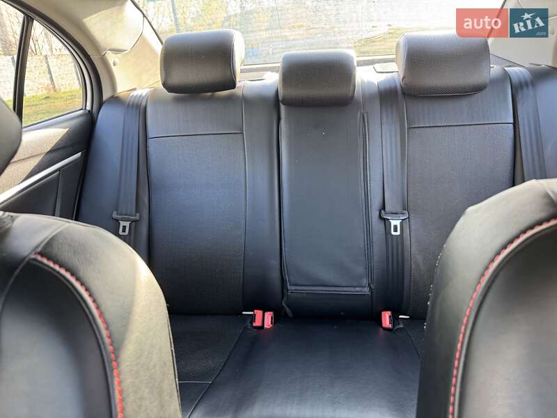 Седан Geely Emgrand 7 (EC7) 2016 в Черкасах