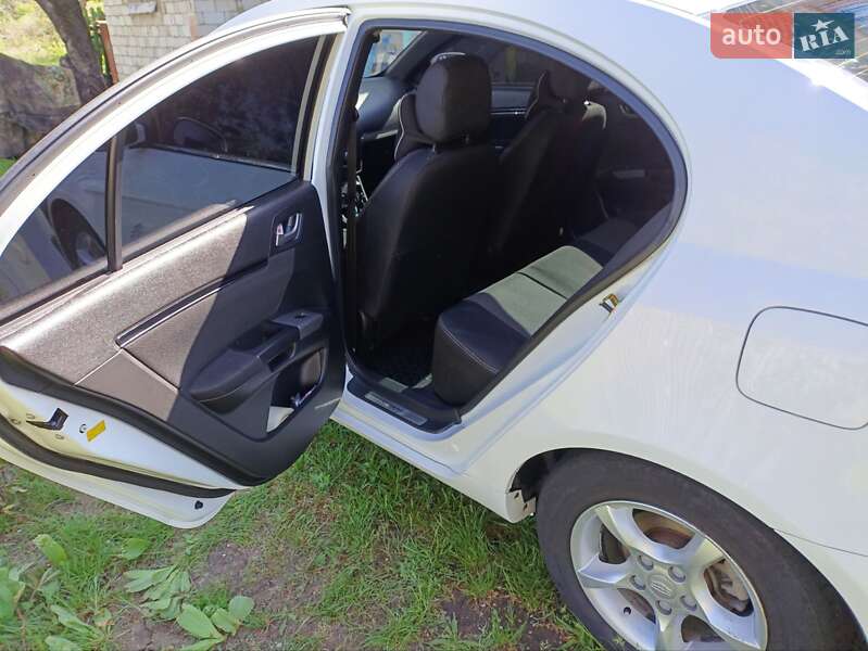 Седан Geely Emgrand 7 (EC7) 2013 в Одесі