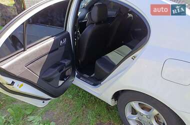 Седан Geely Emgrand 7 (EC7) 2013 в 