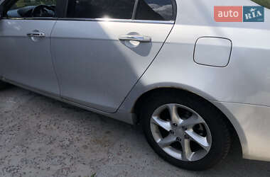 Седан Geely Emgrand 7 (EC7) 2013 в 