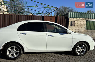 Седан Geely Emgrand 7 (EC7) 2012 в 