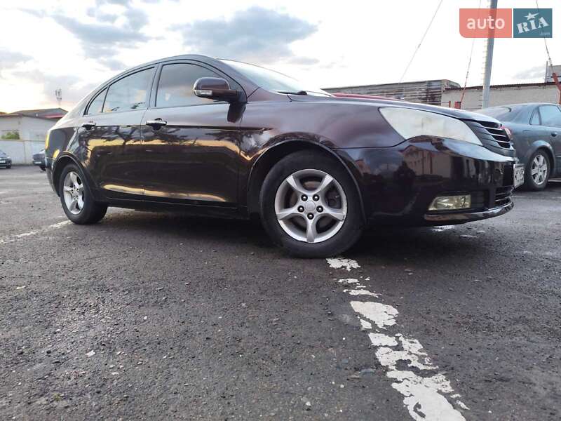 Седан Geely Emgrand 7 (EC7) 2011 в 