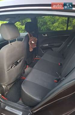 Хэтчбек Geely Emgrand 7 (EC7) 2013 в 