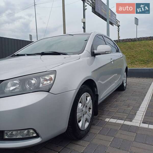 Седан Geely Emgrand 7 (EC7) 2013 в Софиевской Борщаговке