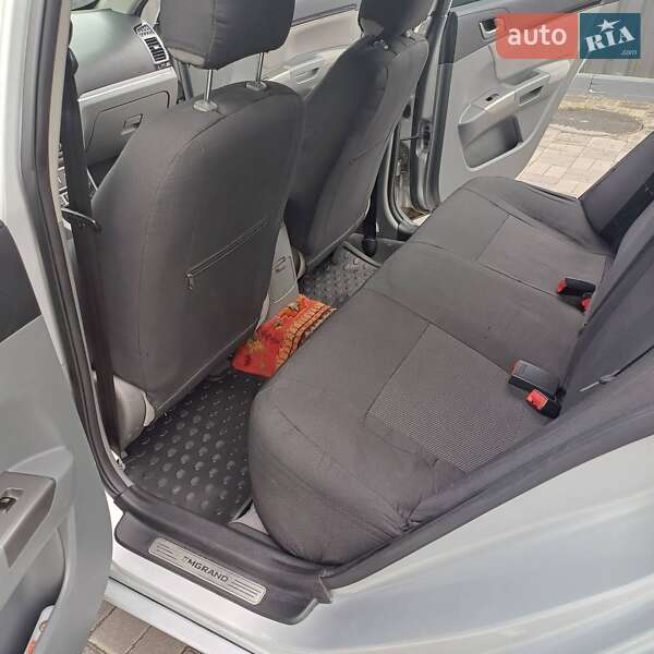 Седан Geely Emgrand 7 (EC7) 2013 в Софиевской Борщаговке