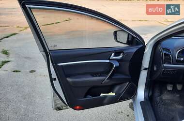 Седан Geely Emgrand 7 (EC7) 2017 в 