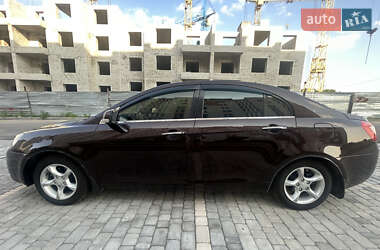 Седан Geely Emgrand 7 (EC7) 2012 в 
