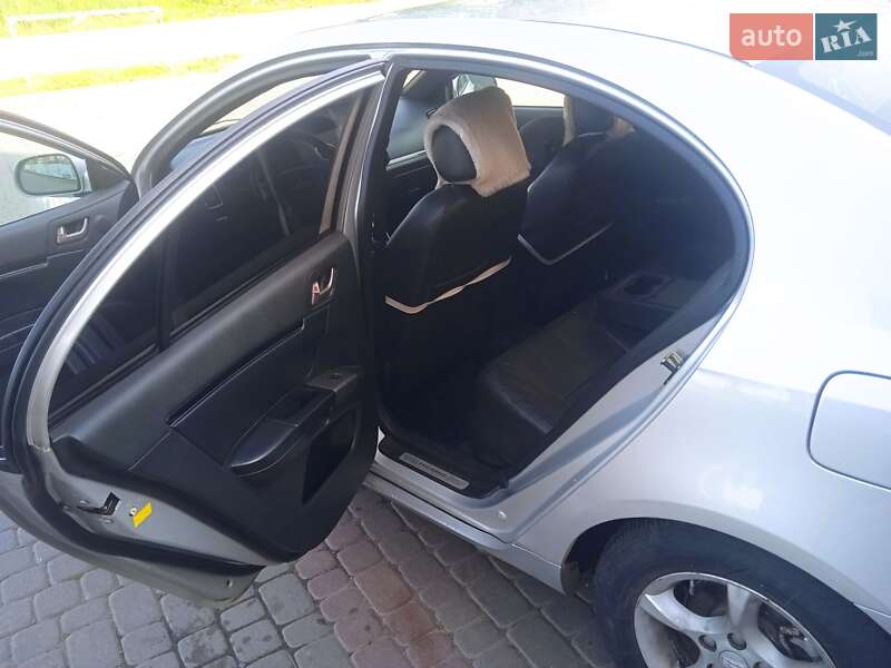 Седан Geely Emgrand 7 (EC7) 2014 в Івано-Франківську