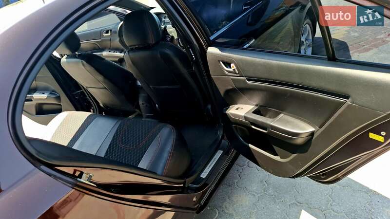 Седан Geely Emgrand 7 (EC7) 2012 в Києві