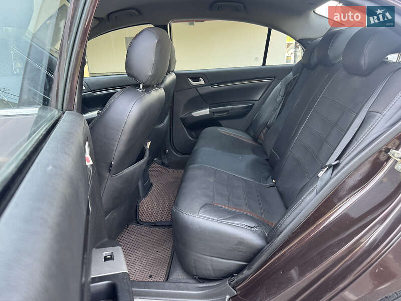 Седан Geely Emgrand 7 (EC7) 2012 в Киеве