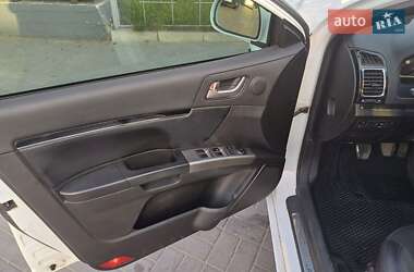 Седан Geely Emgrand 7 (EC7) 2013 в 