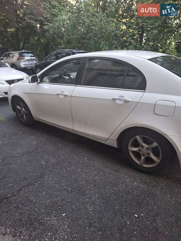 Седан Geely Emgrand 7 (EC7) 2013 в Киеве фото 22 Седан Geely Emgrand 7 (EC7) 2013 в Киеве