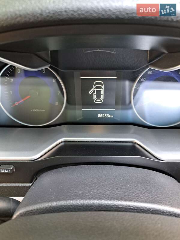 Седан Geely Emgrand 7 (EC7) 2016 в Ужгороде
