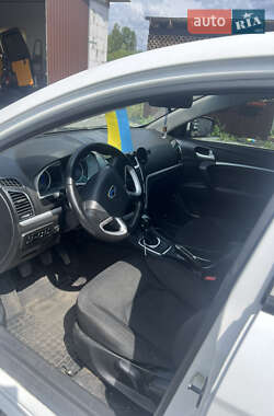 Седан Geely Emgrand 7 (EC7) 2016 в 