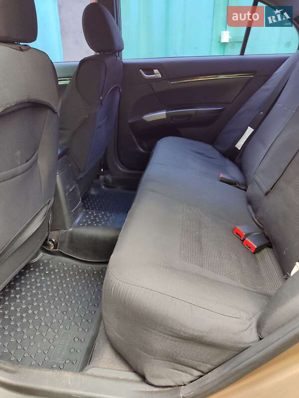 Седан Geely Emgrand 7 (EC7) 2014 в Чернігові