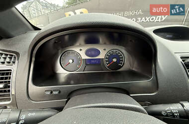 Хетчбек Geely Emgrand 7 (EC7) 2013 в 