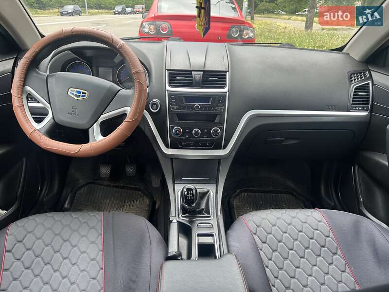 Седан Geely Emgrand 7 (EC7) 2018 в 