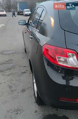 Хэтчбек Geely Emgrand 7 (EC7) 2013 в 